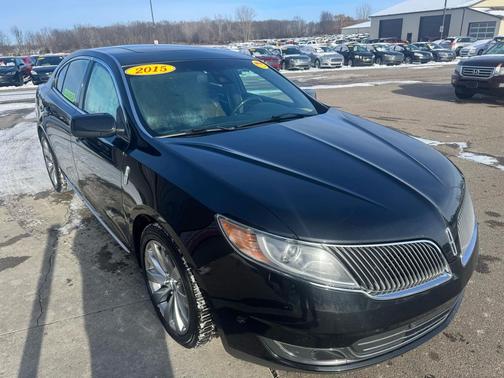 2015 Lincoln MKS Base
