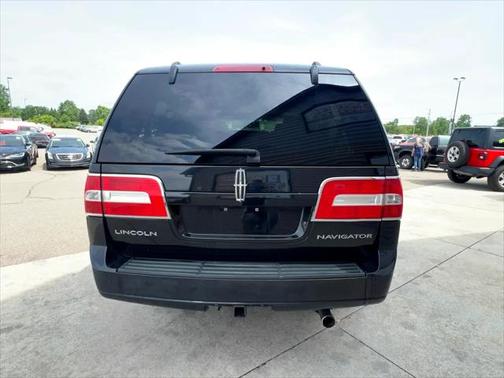 2013 Lincoln Navigator Base