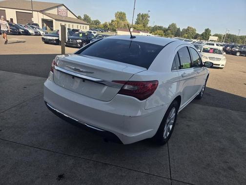 2011 Chrysler 200 Touring