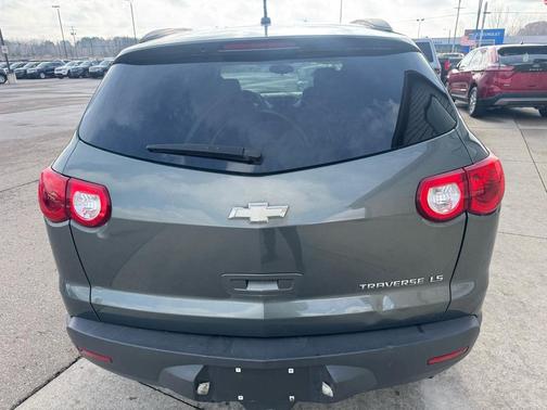 2011 Chevrolet Traverse LS