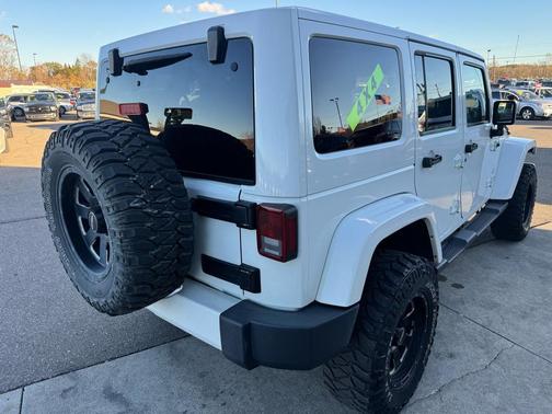 2016 Jeep Wrangler Unlimited Sahara