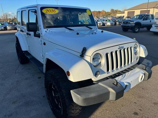 2016 Jeep Wrangler Unlimited Sahara
