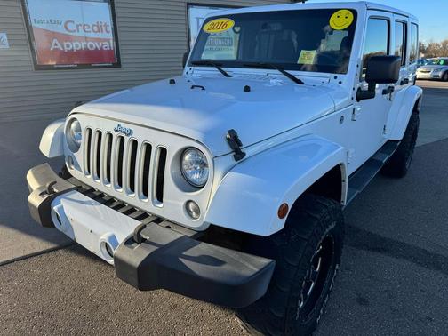 2016 Jeep Wrangler Unlimited Sahara