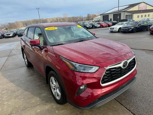 2022 Toyota Highlander LE