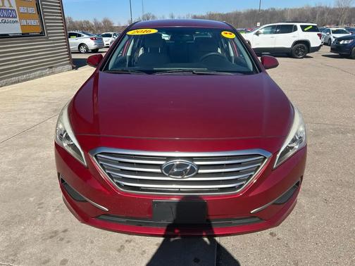 2016 Hyundai SONATA SE