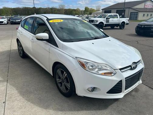 Oxford White 2014 Ford Focus SE