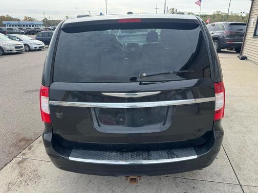 2013 Chrysler Town & Country Touring