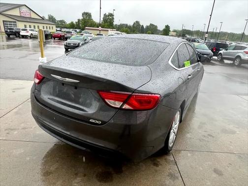 2016 Chrysler 200 LX