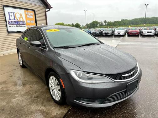 2016 Chrysler 200 LX