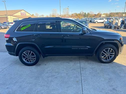 2017 Jeep Grand Cherokee Laredo