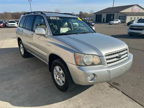 Millennium Silver Metallic 2002 Toyota Highlander Base