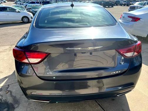 2016 Chrysler 200 S
