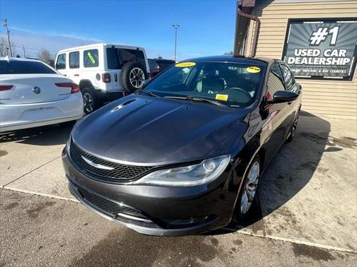 2016 Chrysler 200 S