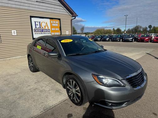 2012 Chrysler 200 S