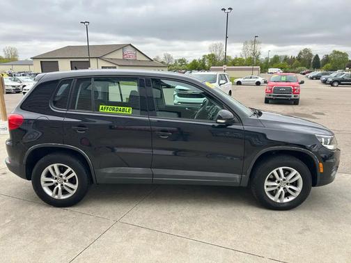 Deep Black Metallic 2012 Volkswagen Tiguan S