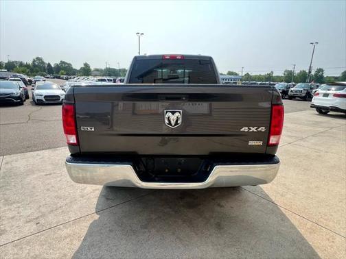 2018 RAM 1500 SLT