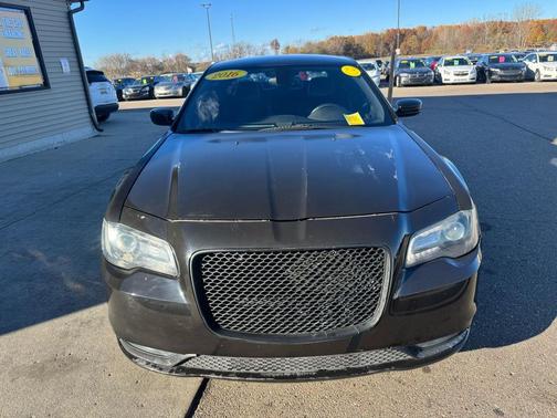 2016 Chrysler 300 S