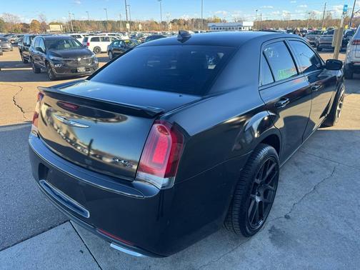 2016 Chrysler 300 S