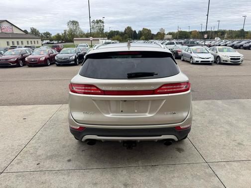 2015 Lincoln MKC Base