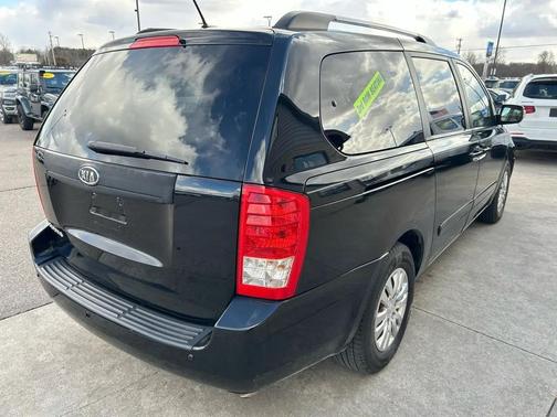 2012 Kia Sedona LX