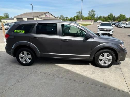 Granite Crystal Metallic 2015 Dodge Journey SE