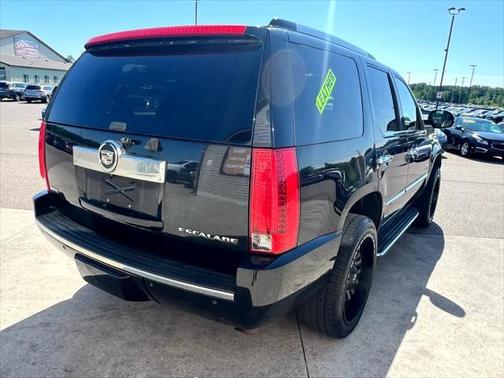 2011 Cadillac Escalade Luxury