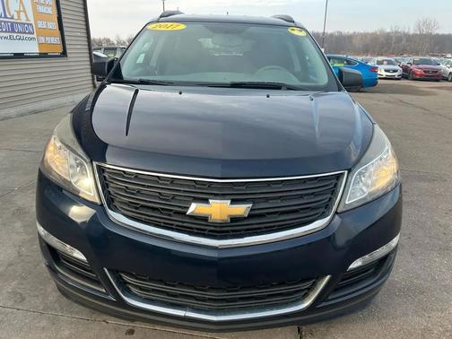 2017 Chevrolet Traverse LS