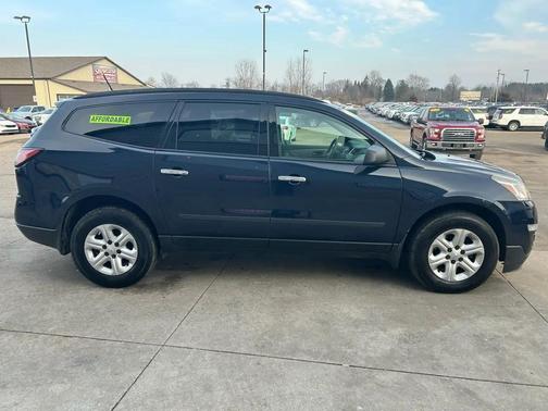 2017 Chevrolet Traverse LS