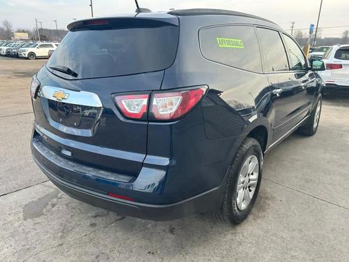 2017 Chevrolet Traverse LS