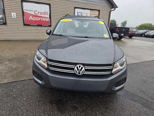 2016 Volkswagen Tiguan S