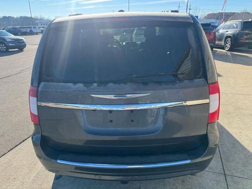 2015 Chrysler Town & Country Touring-L