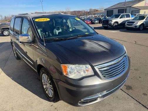 2015 Chrysler Town & Country Touring-L
