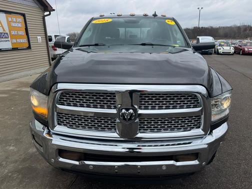 2018 RAM 2500 Laramie Crew Cab 4x4 6'4' Box