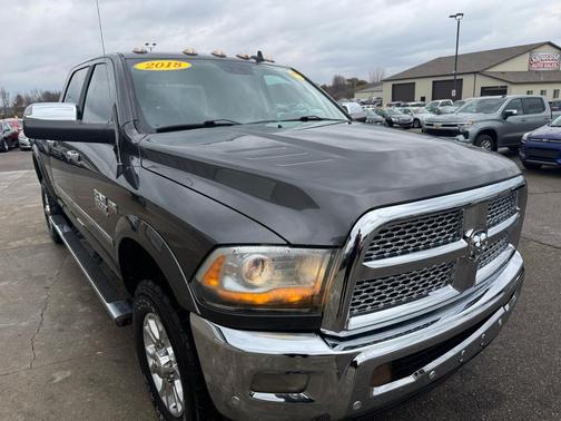 2018 RAM 2500 Laramie Crew Cab 4x4 6'4' Box