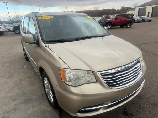 2014 Chrysler Town & Country Touring