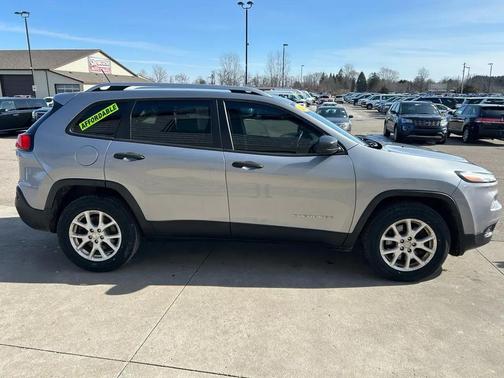 2015 Jeep Cherokee Sport