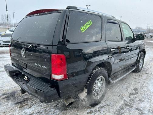 2004 Cadillac Escalade Base