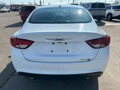 2015 Chrysler 200 S