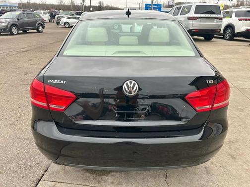 2014 Volkswagen Passat 1.8T S