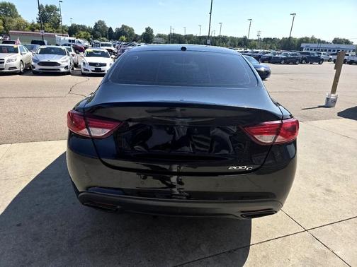 2015 Chrysler 200 C