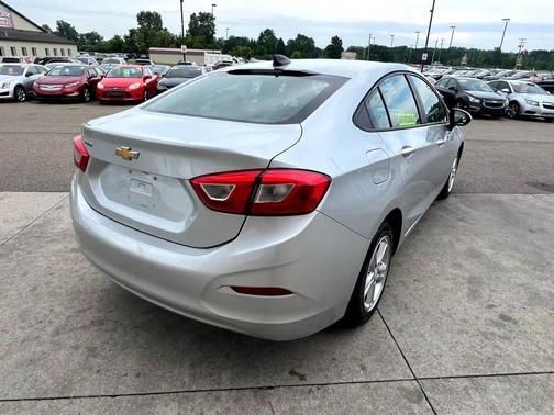 2018 Chevrolet Cruze LS