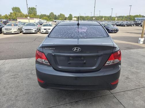 2012 Hyundai Accent GLS