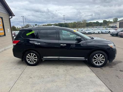 2014 Nissan Pathfinder S