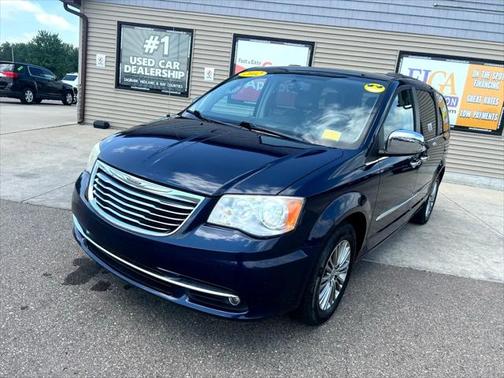 2013 Chrysler Town & Country Touring-L