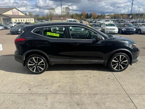2017 Nissan Rogue Sport SL