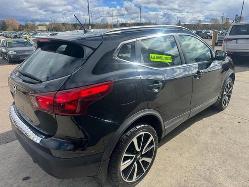2017 Nissan Rogue Sport SL