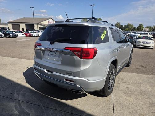2019 GMC Acadia Denali