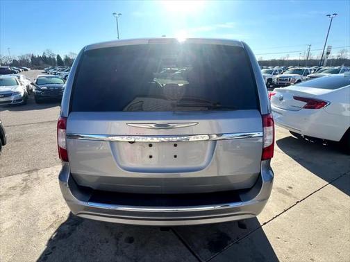 2014 Chrysler Town & Country Touring