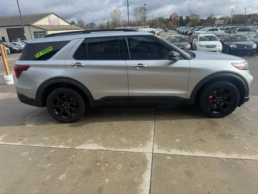 2020 Ford Explorer ST