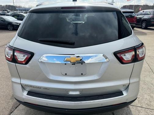 2017 Chevrolet Traverse 2LT